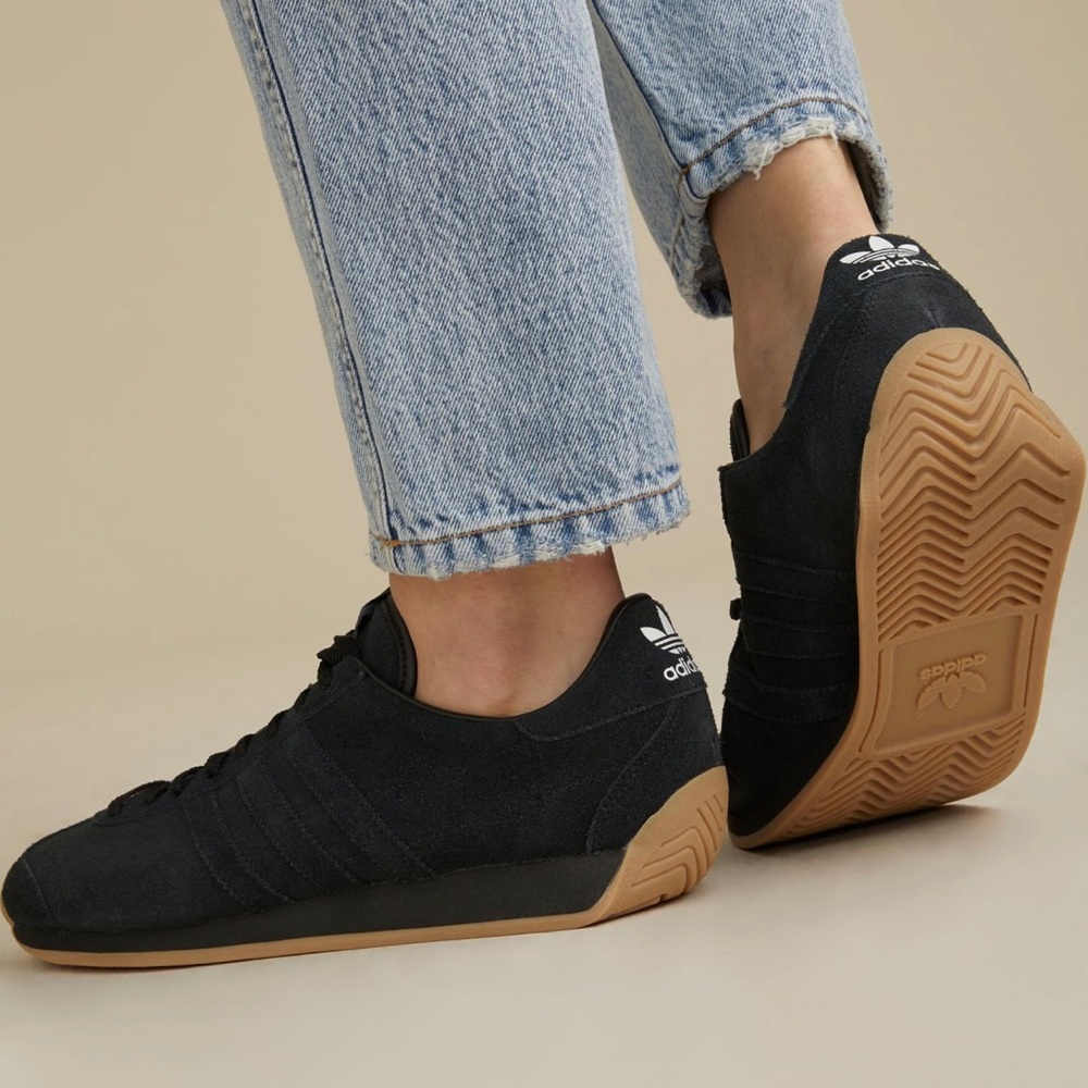 the khaite x adidas originals sneaker in black